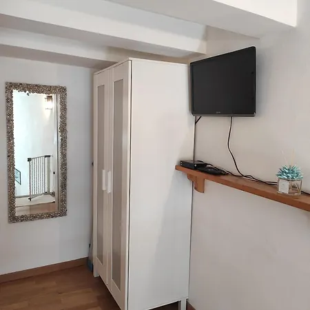 La Tana Apartament Formia