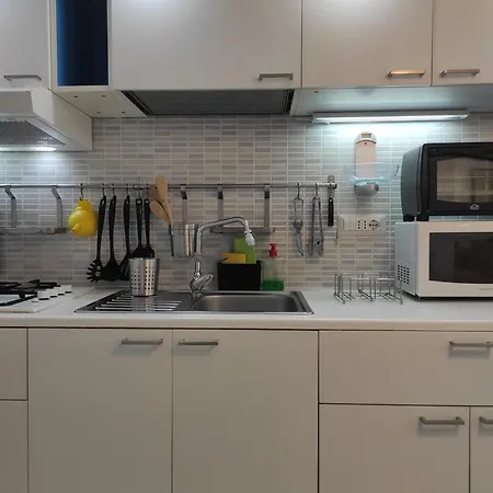 La Tana Apartment *